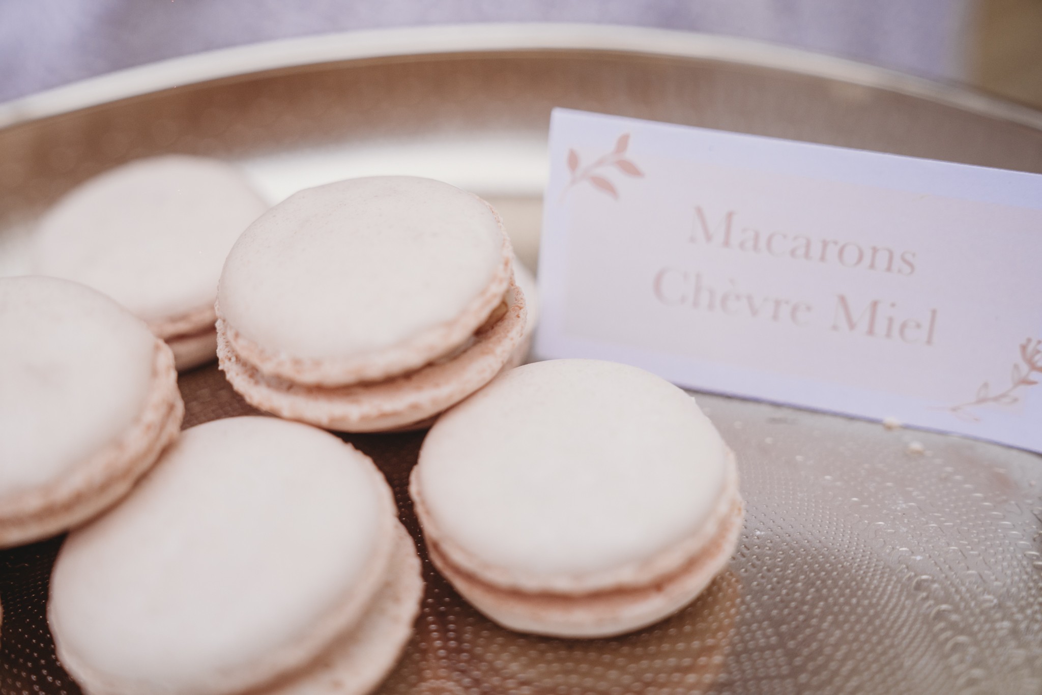 Macarons colorés